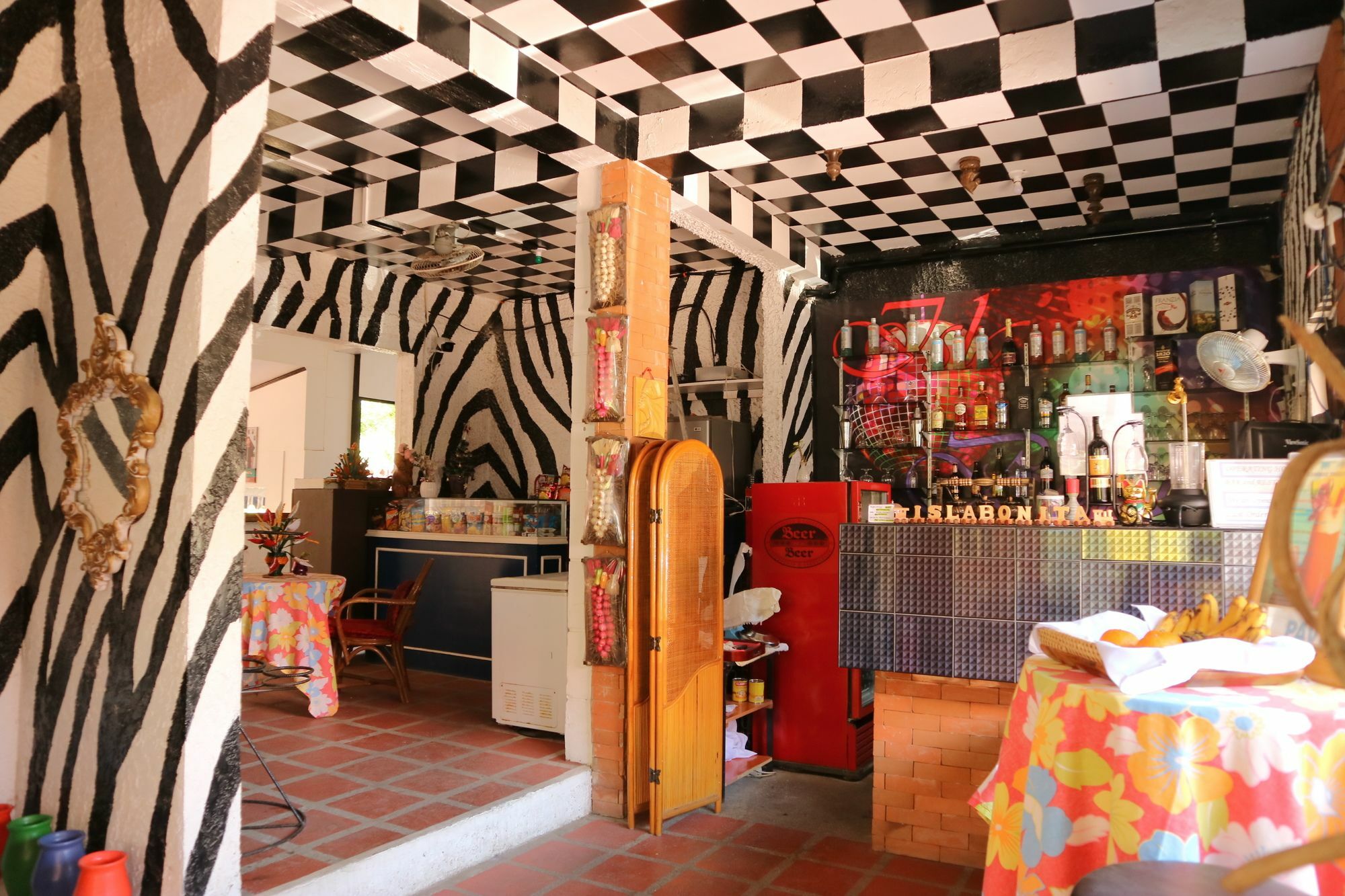 Isla Bonita Beach Resort San Juan  Exteriör bild